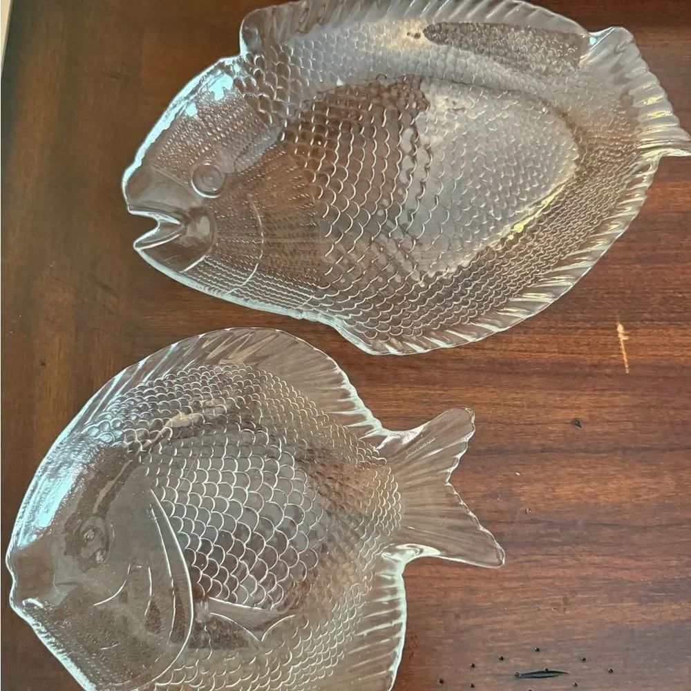 New Set of two Clear Fish-Shaped Glass Plates